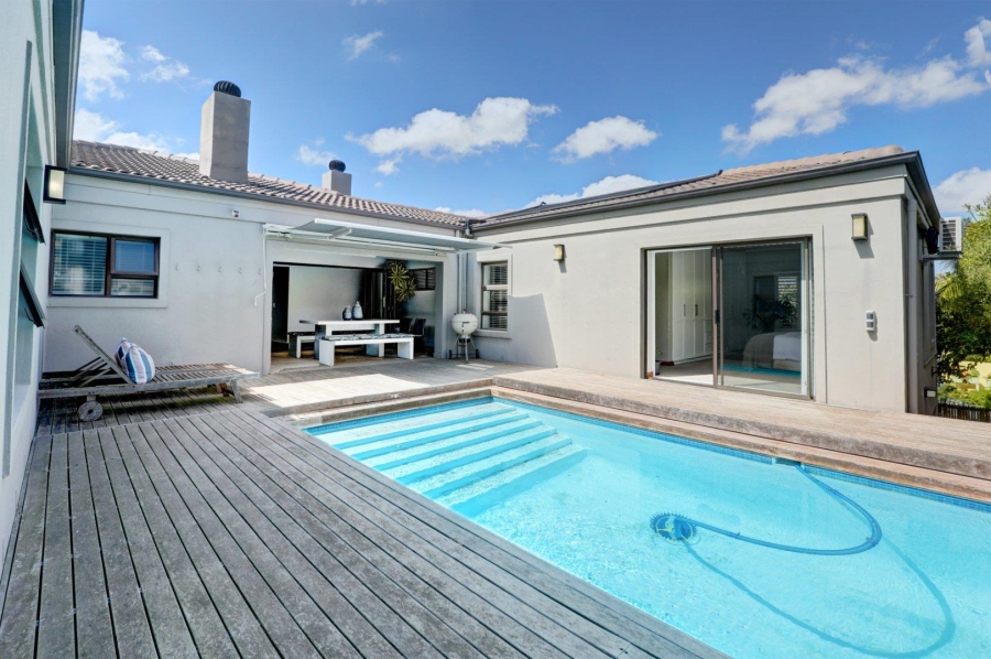 5 Bedroom Property for Sale in Van Riebeeckshof Western Cape